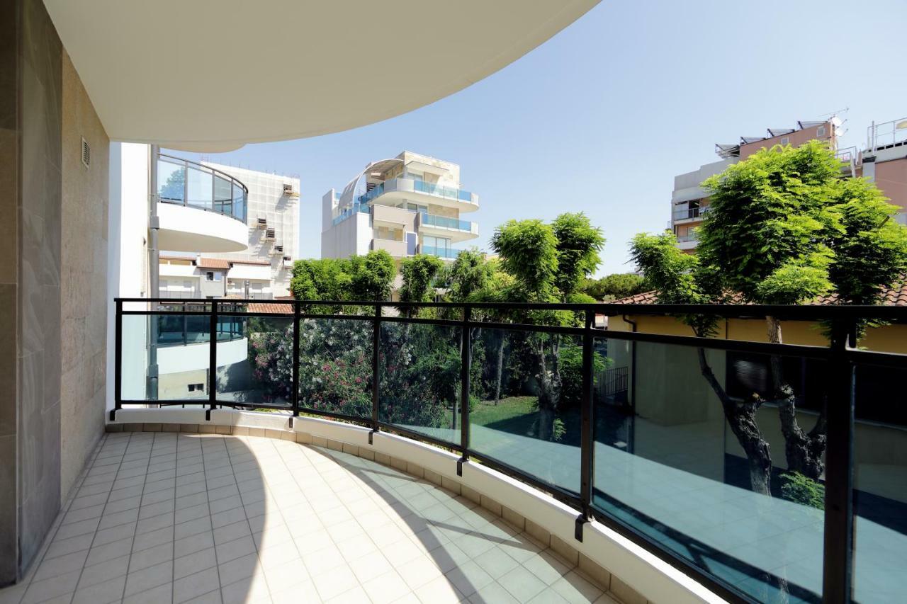Skyresidence Lignano Sabbiadoro Exterior foto